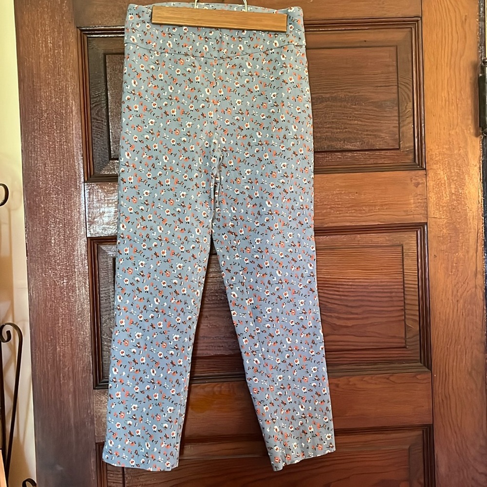 Jules & Leopold Floral Capri Pants